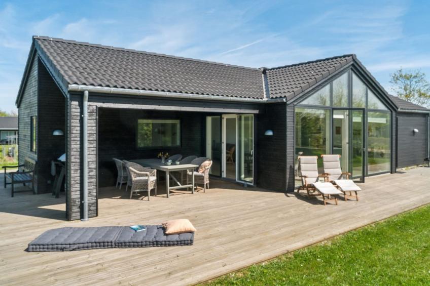 "Gregor" - 300m from the sea in Sealand