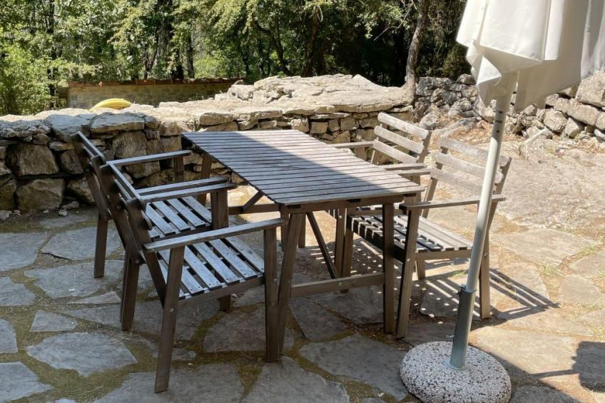 Zypressen, ein Haus im Wald an der ligurischen Riviera - foto 18