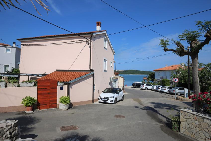 Holiday apartment with terrace in the city center - BF-V7ZH - foto 5