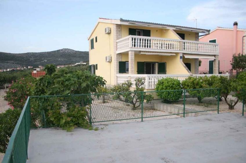 Holiday apartment Rubi 3, a beautiful apartment with an enchanting view of the sea - BF-8JWGR