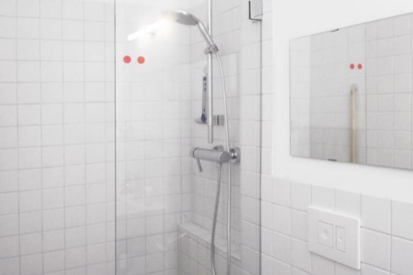 Zentrale Wohnung mit Klavier, Kunst und Design - foto 17