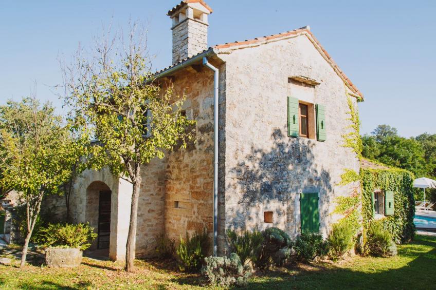 Freistehendes Ferienhaus in Karlovići mit Garten, gemeinsamem Pool und Grill - foto 24