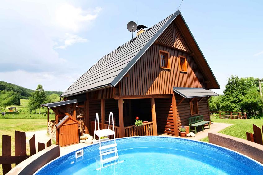 maison de vacances avec une piscine extérieure et Internet - BF-XTFC