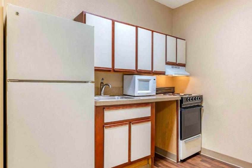 1 Queen Bed | Suite, Non-Smoking, Kitchen - foto 4