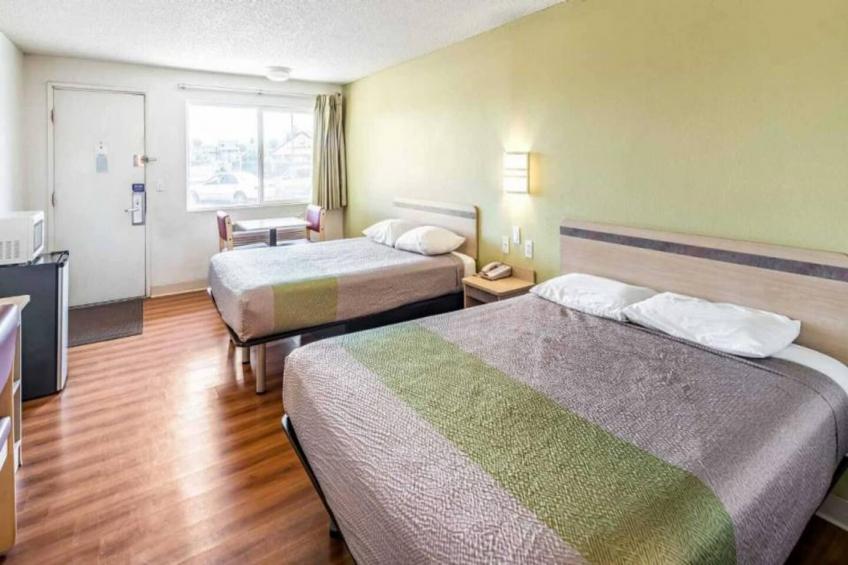 2 Queen Beds ADA/RI Shower/Non-Smoking - foto 14