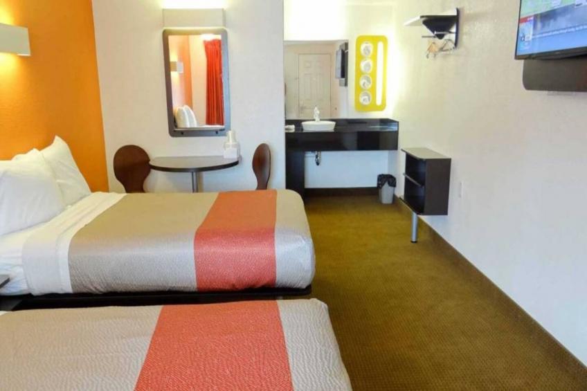 2 Full Beds  Mobility Accessible Tub Nsmk - foto 6