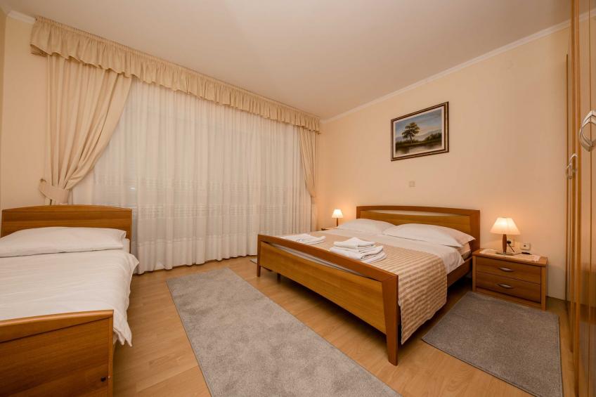 Guest House Villa Anggela - Comfort Triple room with Balcony and Sea View (Br4) - foto 20