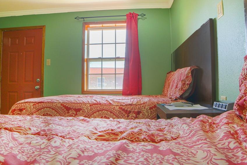 1 Queen Bed & 1 Full Bed - foto 18