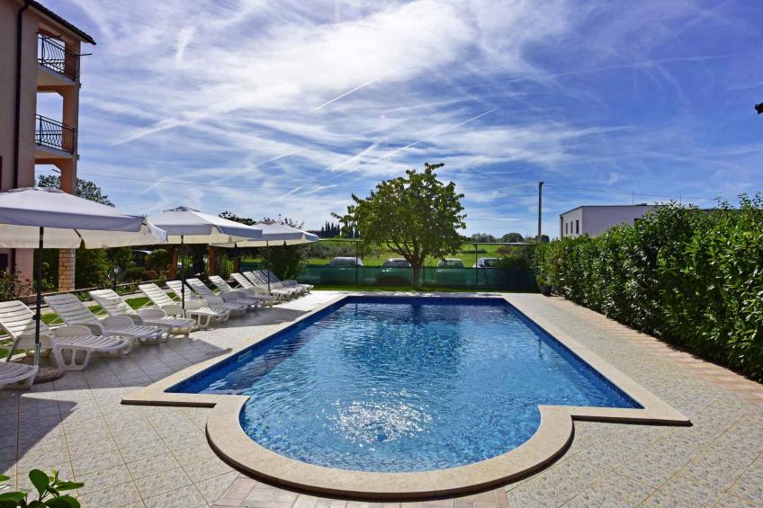 Holiday apartment with pool - BF-4YB9 - foto 13