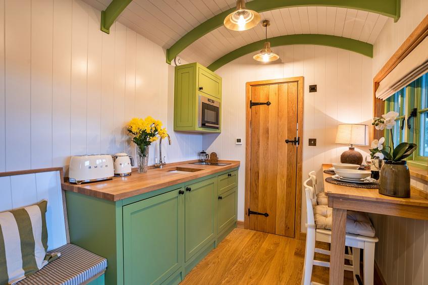 The Shepherd's Hut at Northcombe Farm - foto 3