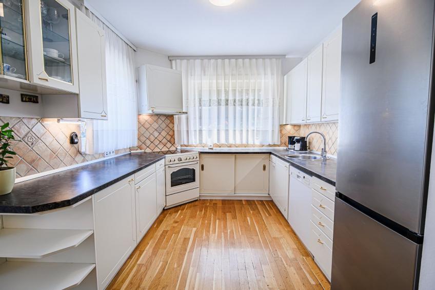 Stunning Rural Holiday Home with Garden and BBQ -  Four Bedroom Holiday Home - foto 12