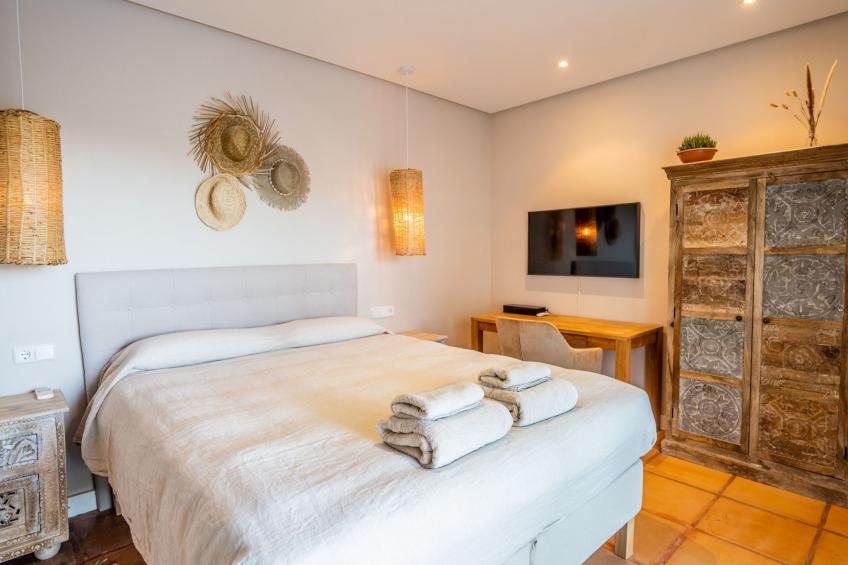 in Es Cubells mit Privatem Pool - foto 29