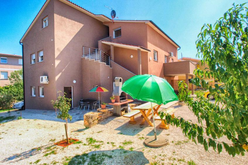 Ferienwohnung mit Garten zur gemeinsamen Nutzung und Kinderspielplatz - BF-GZXPG - foto 4