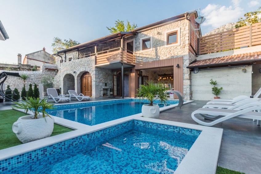 Luxuriöse Steinvilla "Mariva Tribalj" mit Pool