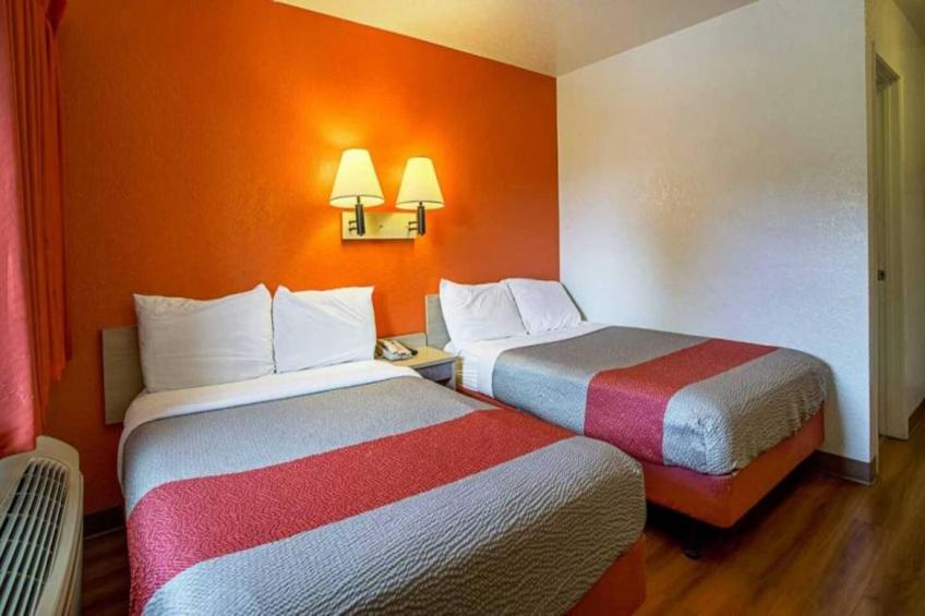 2 Full Beds  Micfridge - foto 16