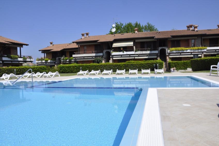 Casara ElleOtto