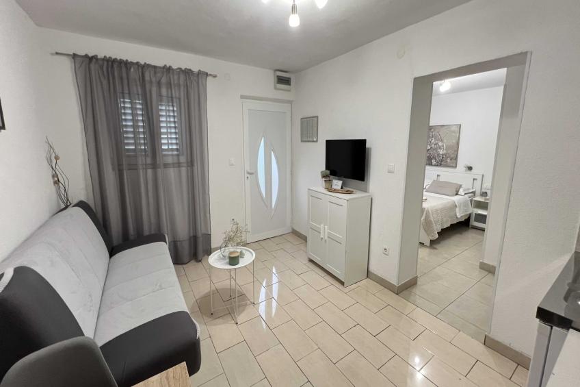 Apartmani Vela Makarska - Studio With Garden View - foto 3
