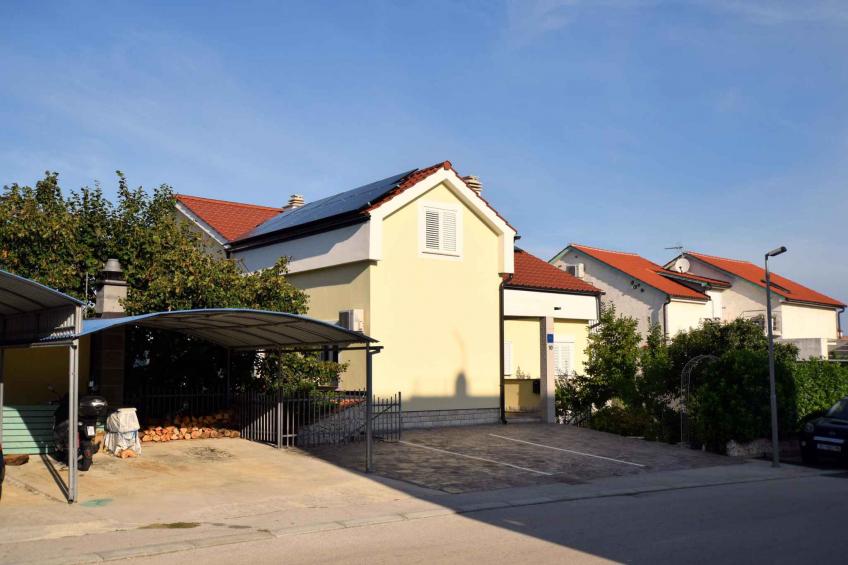 Holiday apartment on the ground floor - BF-XVB4M