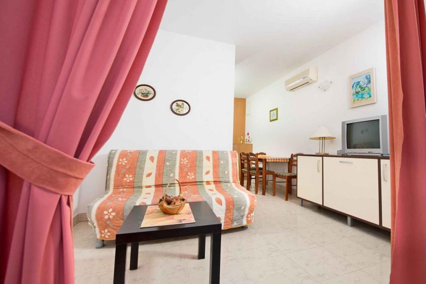 Vakantiewoning met balkon, zwembad en barbecue - VW-39K96 - foto 24