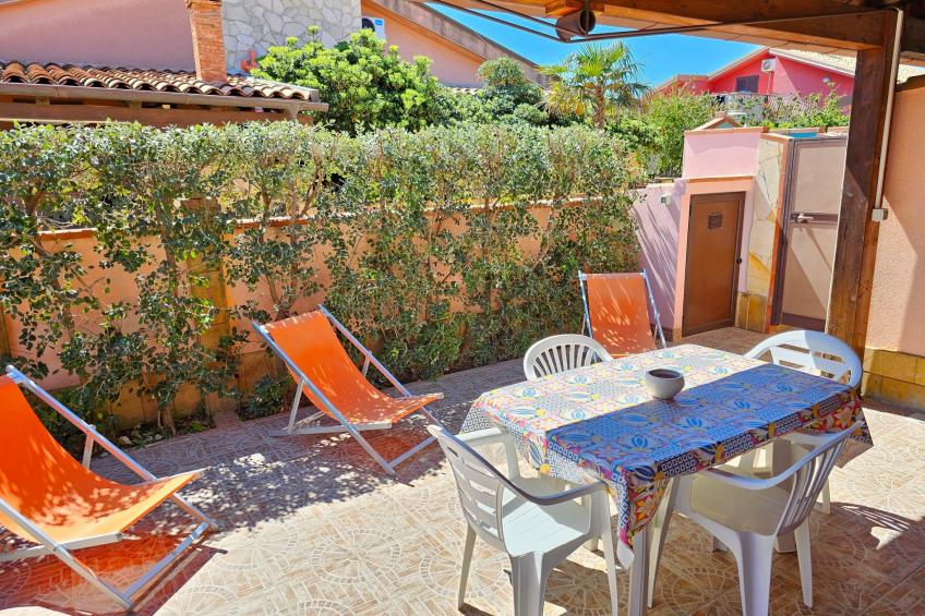 Helle mediterrane Villa mit Veranda und Garten - foto 28