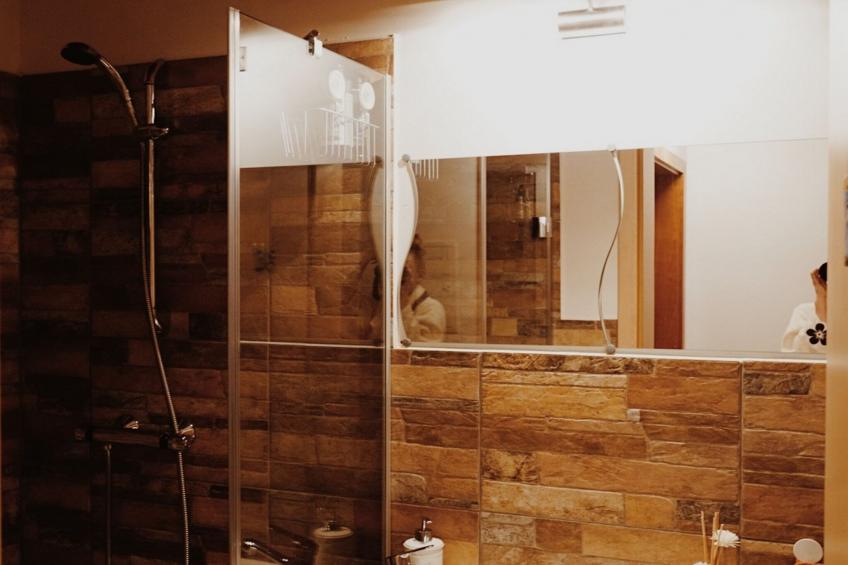 Rustic Refuge Glamping with Hot-Tub and Sauna - Double room with Terrace - foto 7