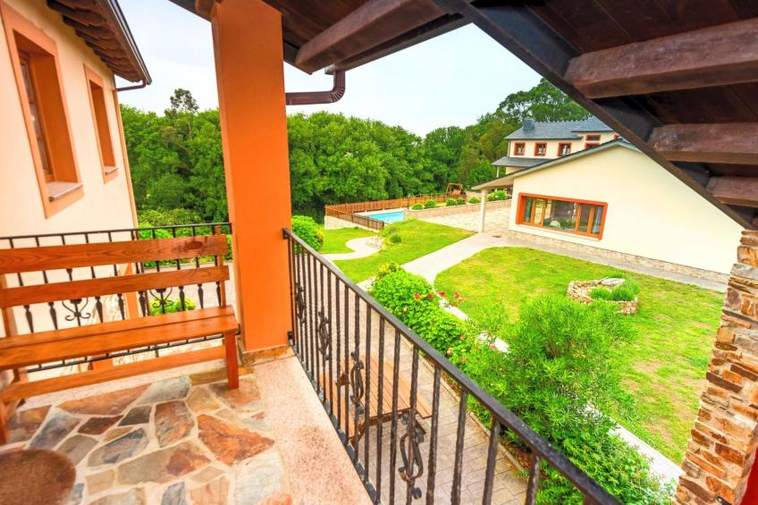 Schönes Duplex mit Aussicht, Pool und Garten - foto 11