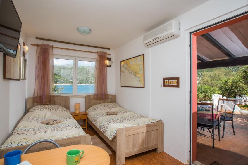 Seaside Studio - Studio Apartment with Private Beach and Sea View - foto 19