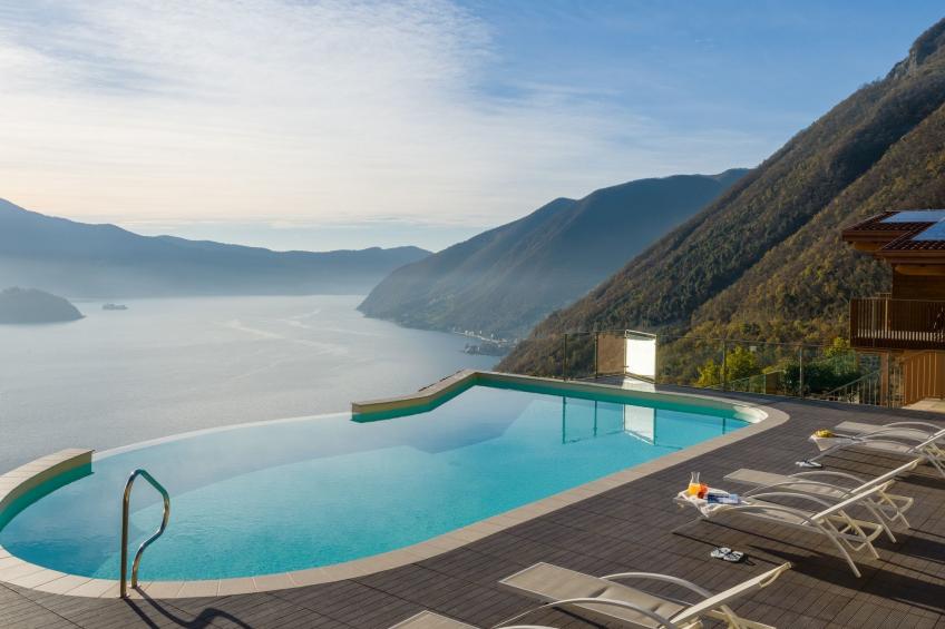 Segesta - Panorama-Außenbereich und Schwimmbad