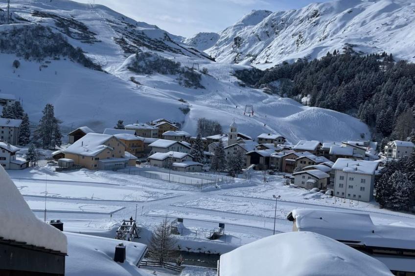 mit Blick in die Berge - foto 33