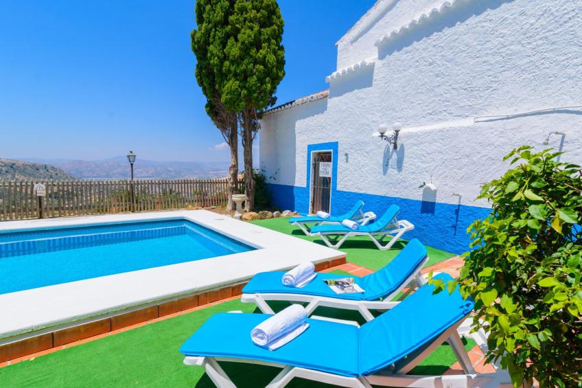 Privates Schwimmbad mit Grill und Feuerstelle - foto 26