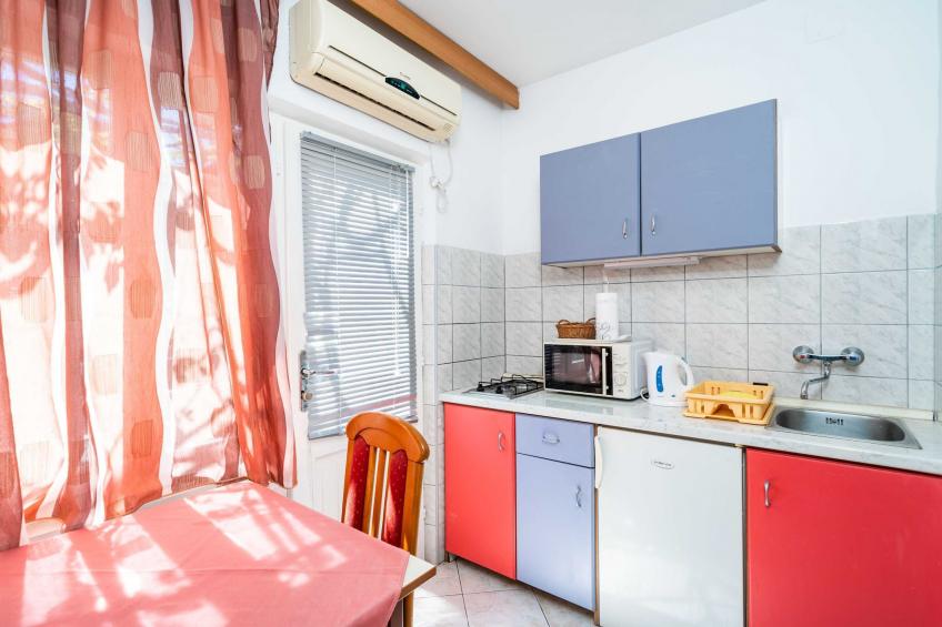 Apartments Klis -Studio Apartment with Terrace - 2 (A) - foto 7