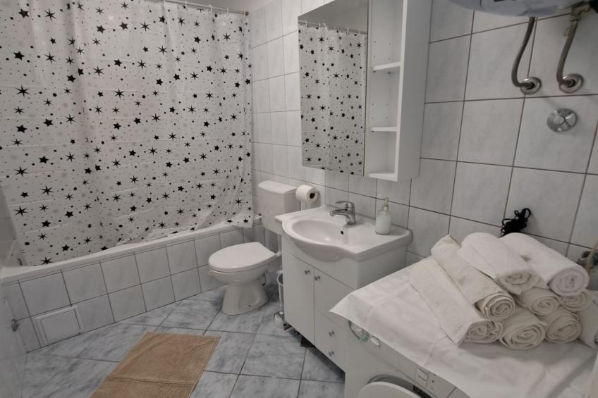 Apartment Marko (ST) - Three Bedroom Apartment with Balcony and Garden View - foto 38