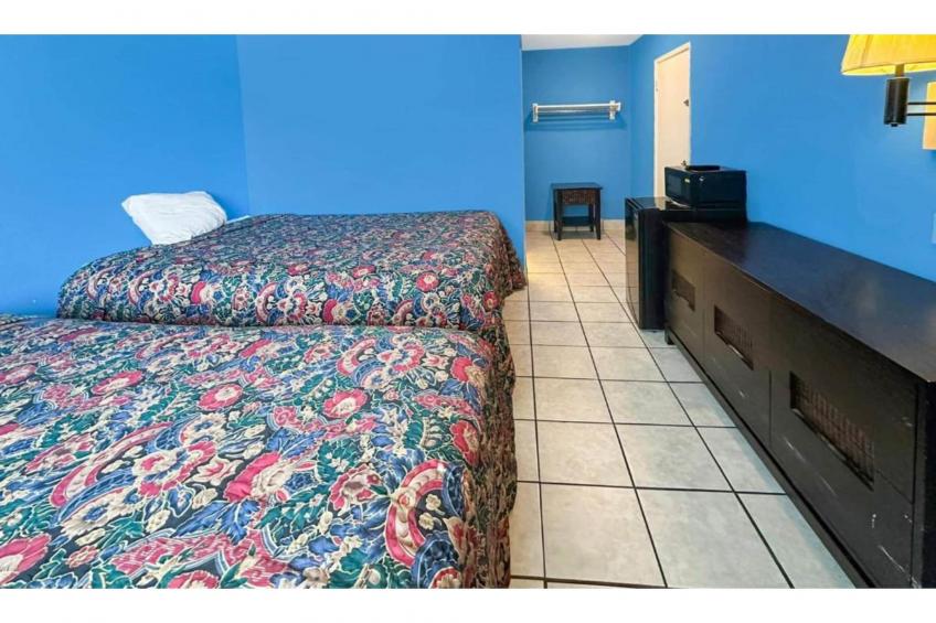 Family room with 2 Double Beds - foto 16