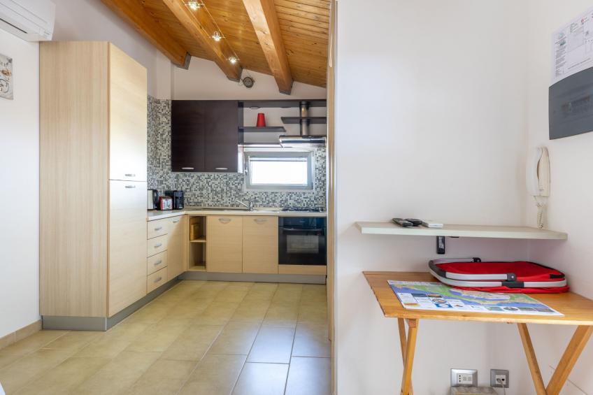 Charmantes Dachgeschoss mit Terrasse mit Blick auf die Landschaft. - foto 14