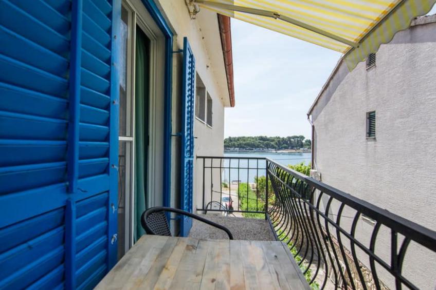 Studio mit schönem Blick auf das Meer