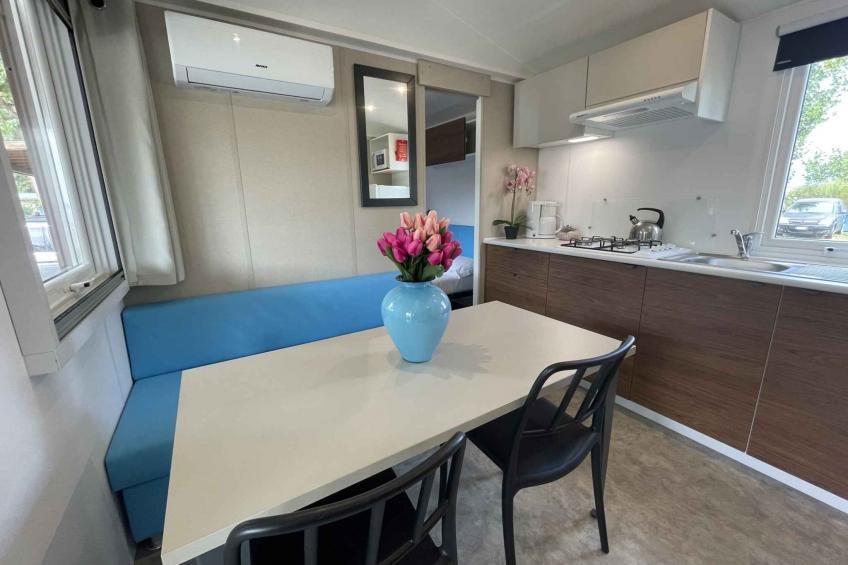 Stacaravan met airconditioning en houten veranda - VW-6KPHW - foto 10