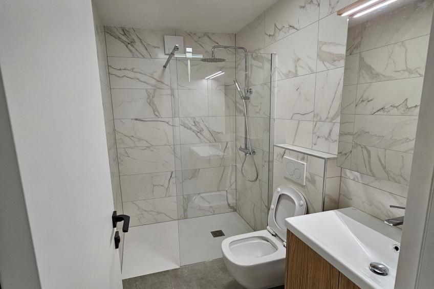 Portoroz Apartment with Sea View and Hot-Tub - One Bedroom Apartment with Sea View and Terrace - foto 9