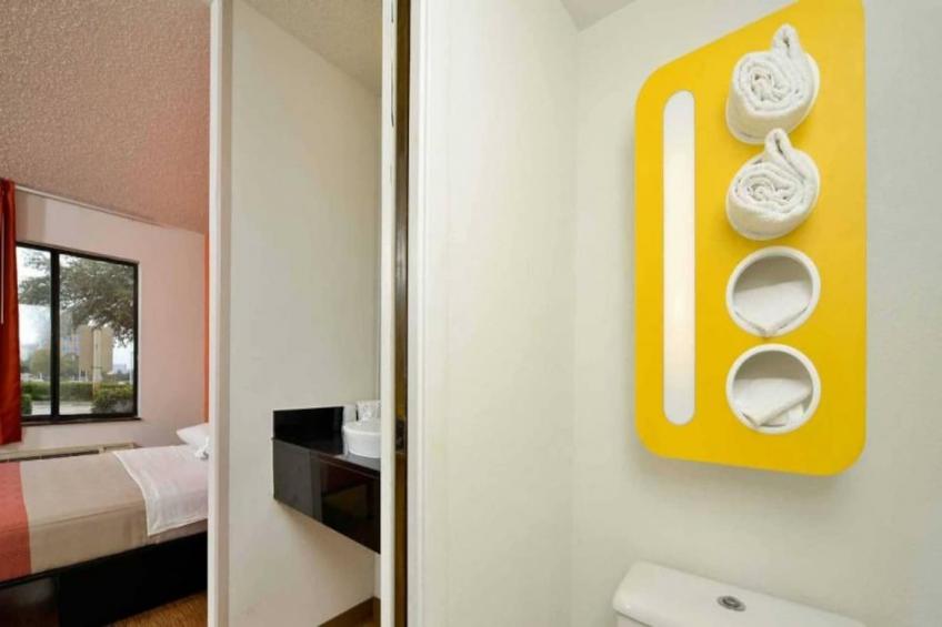 1 Queen Bed  Smoking - foto 8