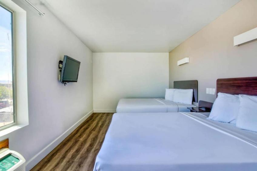 2 Queen Beds  Non-Smoking - foto 9