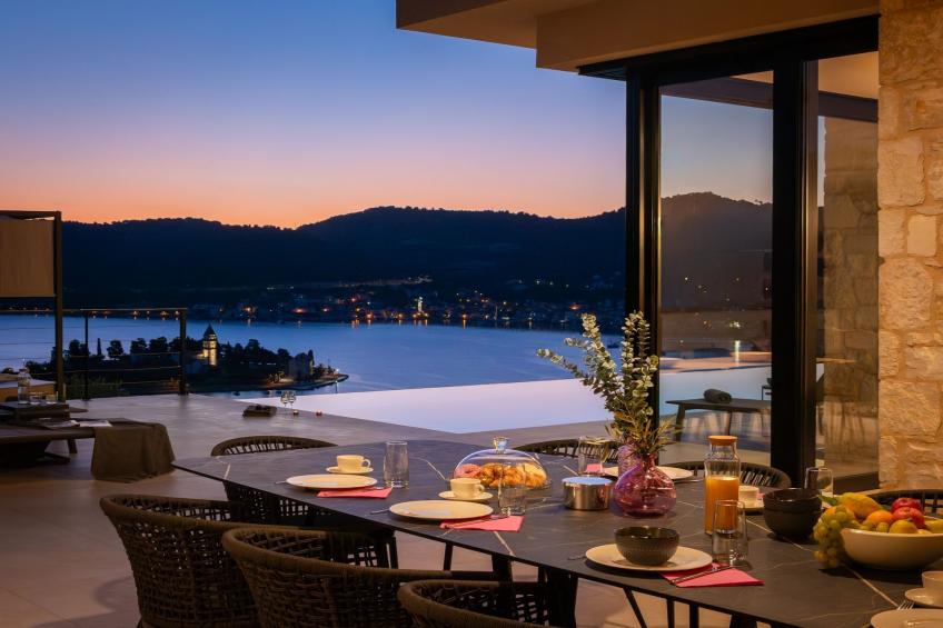 Breathtaking Villa  Vis Five Bedroom Villa with the Pool - foto 109