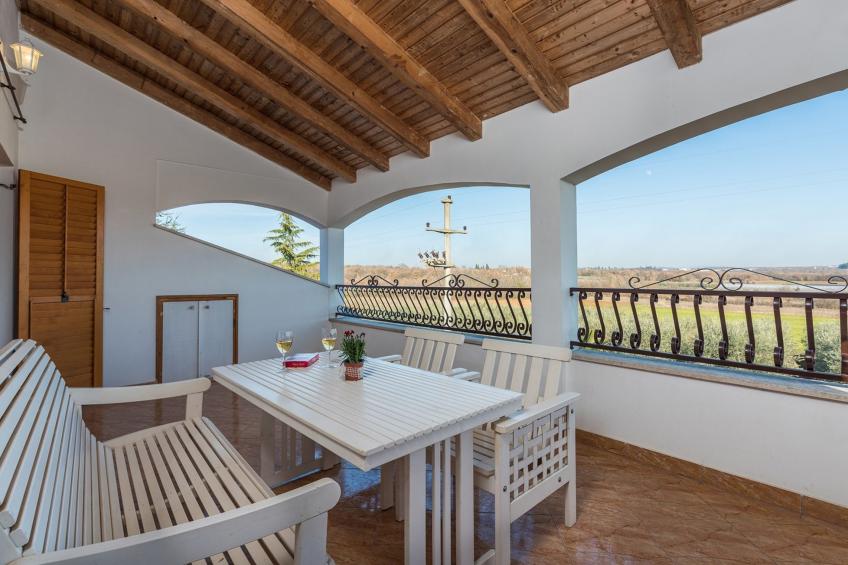 Vakantiewoning met balkon en airconditioning - BF-J9KPF - foto 5