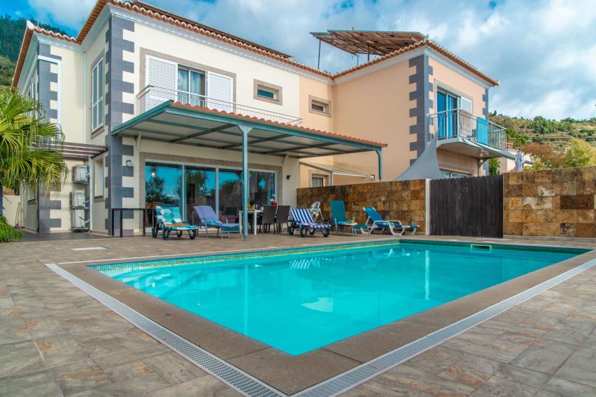 Die Villa Viola befindet sich in Arco da Calheta