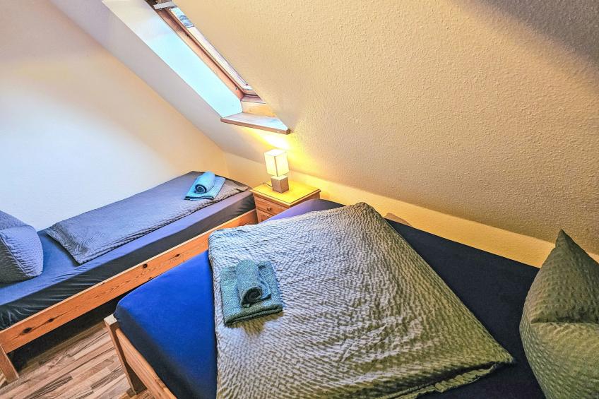 für zwei bis drei Personen im Dachgeschoss - foto 2