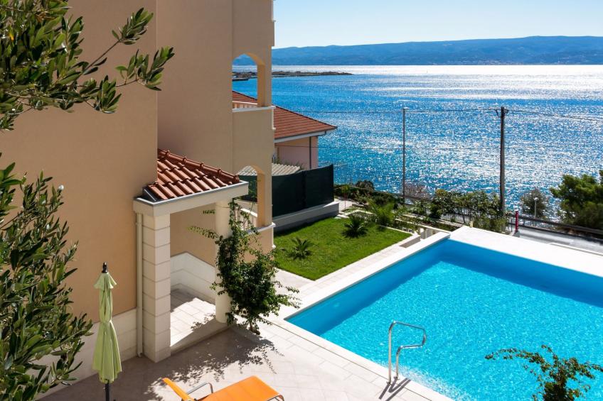 Appartement in Dugi Rat mit Großer Terrasse - foto 16