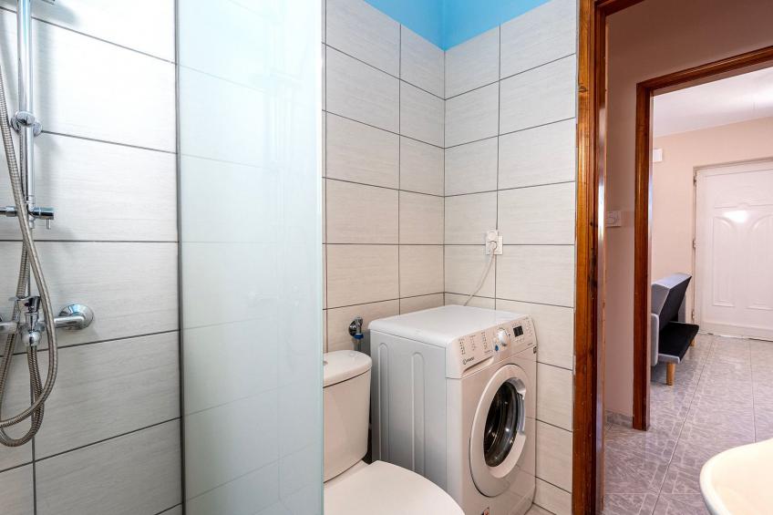 in einem Olivenhain in Strandnähe - foto 5