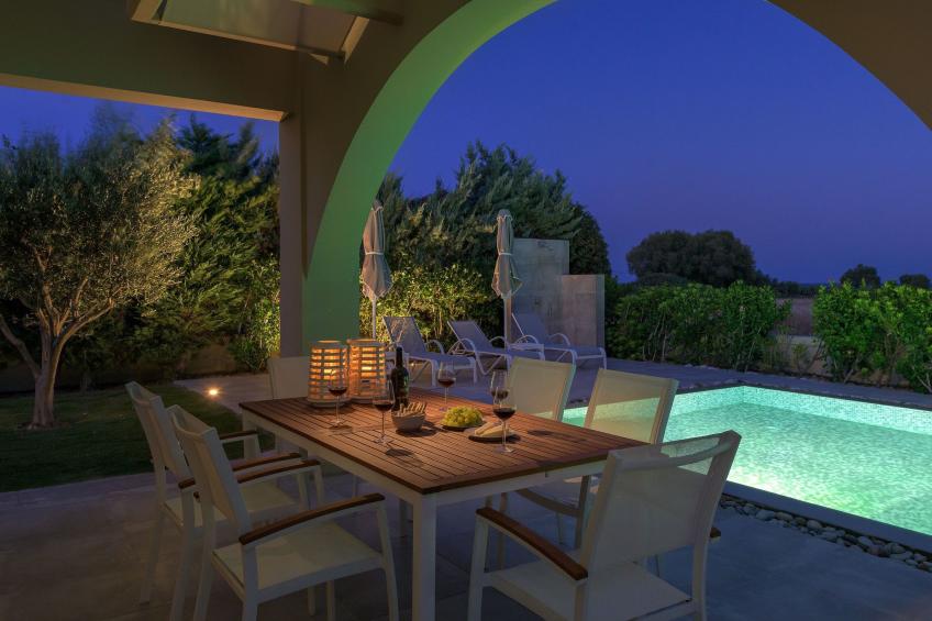 Liebevoll ausgestattetes Haus in ruhiger Lage mit beheiztem Pool und Meerblick - foto 26