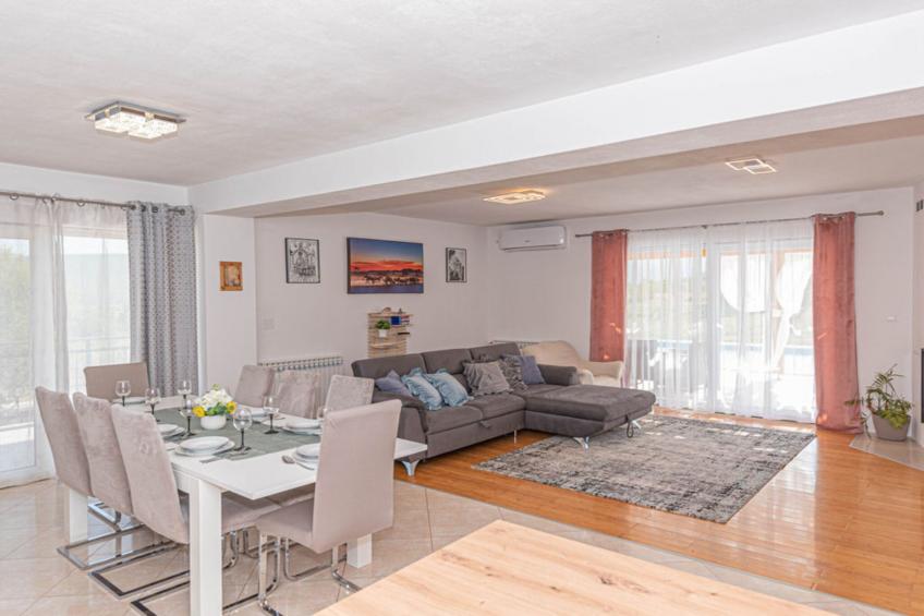 Villa Maria with Outdoor Pool - Five Bedroom Villa with Outdoor Pool - foto 3