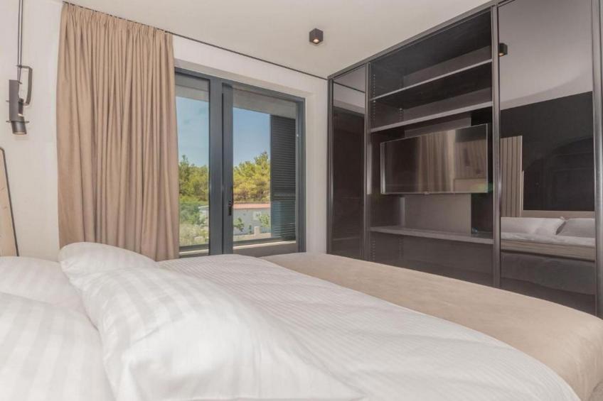 Luxury Contemporary Villa in Vodice with Pool, Sauna and Hot Tub - Four Bedroom Villa with pool - foto 12