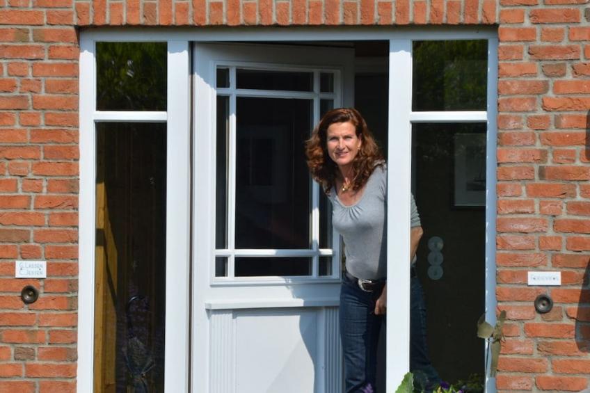 123561