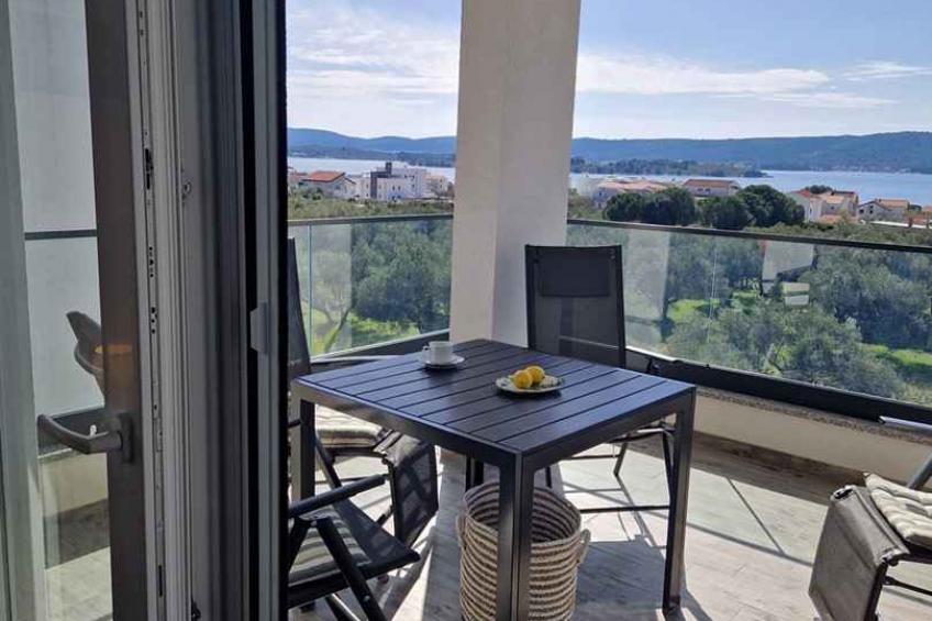 Holiday apartment with balcony and air conditioning - BF-NHJ7Z
